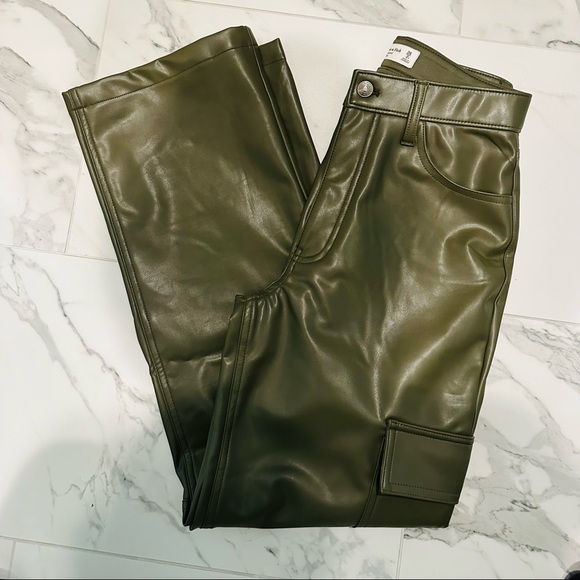 ABERCROMBIE & FITCH VEGAN LEATHER CARGO PANTS - Picture 4 of 6